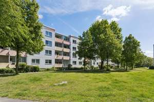 Der erste Schritt ins Eigentum – Modernisierte 3 Zimmer mit Balkon und Stellplatz