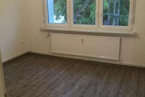 Hier lässt es sich aushalten: günstige 3-Zimmer-Wohnung – Kuesterwiese 9 A, 33611 Schildesche, Bielefeld – Vorschaubild 2