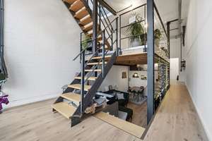 Luxuriöse Loft-Maisonette mit eigenem Eingang, Stellplatz, Sonnenbalkon & Stadthausgefühl – 51145 Eil, Köln – Vorschaubild 2