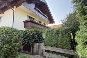 Traumhafte Dachgeschosswohnung mit zwei Balkonen und Bergblick in Marquartstein – Die vollständige Adresse der Immobilie erhältst du vom Anbieter., 83250 Marquartstein – Vorschaubild 2