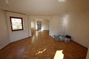 Doppelhaushälfte mit zwei Wohneinheiten, Garten und Garage – Die vollständige Adresse der Immobilie erhältst du vom Anbieter., 78266 Büsingen am Hochrhein – Vorschaubild 9