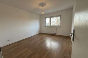 Charmantes Reihenmittelhaus mit drei separaten Wohneinheiten (EG, OG, DG) – Ideal für Kapitalanleger – Wacholderweg 1 1/2, 86169 Hammerschmiede, Augsburg – Vorschaubild 11