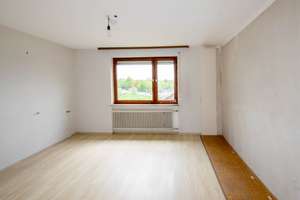 Wohnen, Arbeiten, Sammeln - Haus mit Einliegerwohnung, Scheune u. Doppelgarage auf großem Grundstück – Die vollständige Adresse der Immobilie erhältst du vom Anbieter., 74379 Ingersheim – Vorschaubild 9