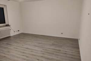 Schöne 3-Zimmer-Wohnung mit Balkon, Einbauküche und Stellplatz in Sennestadt – Rheinallee 116, 33689 Sennestadt, Bielefeld – Vorschaubild 5