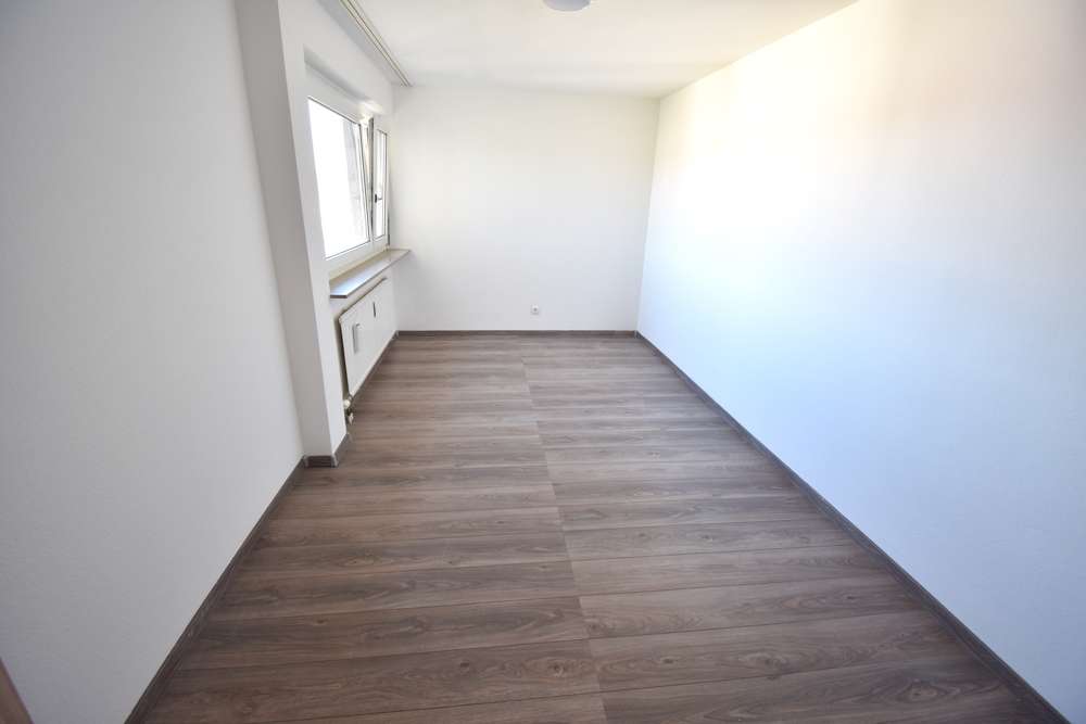 Immobilie in Gärtringen - GÄRTRINGEN-SOFORT FREI: Gepflegte 3,5-Zimmer-Whg. mit Aufzug & TG-Stellplatz - Bild 1