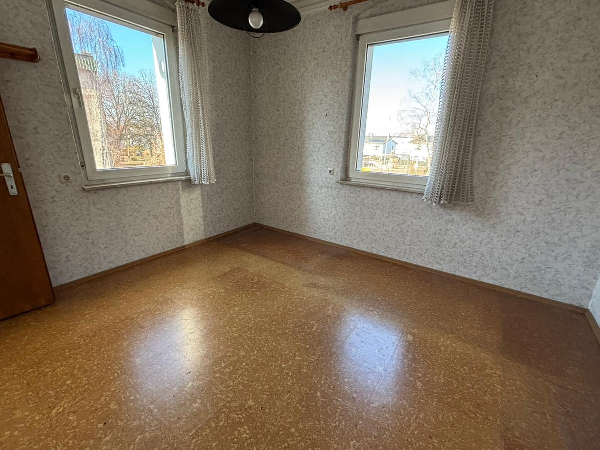 Immobilie in Weingarten - Großzügige 4-Zimmer-Wohnung in zentraler Lage von Weingarten - Bild 9