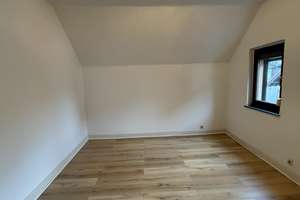 Leerstehendes Einfamilienhaus mit Innenhof und Garage*Zentral*Privat* – Die vollständige Adresse der Immobilie erhältst du vom Anbieter., 50389 Wesseling – Vorschaubild 1