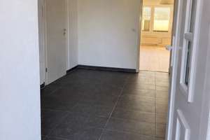 Exklusives Zweifamilienhaus mit großem Garten in begehrter Lage von Neukirchen (Nordfriesland) – Andreas-Hansen-Siedlung 13, 25927 Neukirchen – Vorschaubild 4