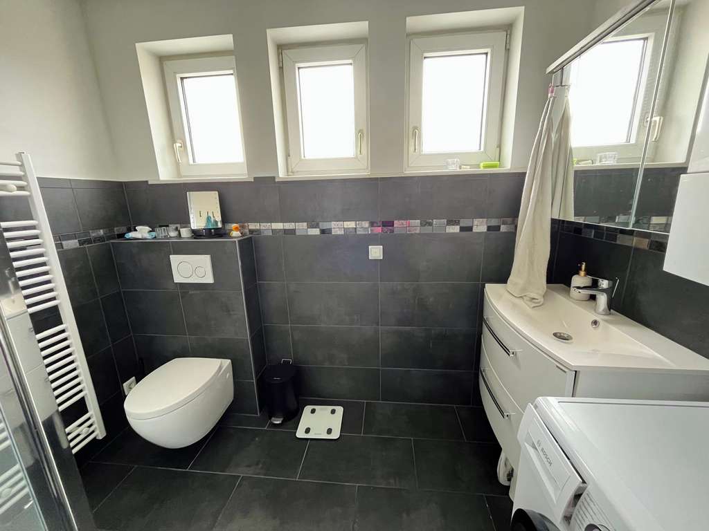 Immobilie in Oestrich-Winkel - moderne 4 Zimmer Wohnung mit Balkon - Bild 2