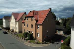 Geseke: Mehrfamilienhaus mit modernisierten Wohnungen & Potenzial