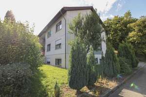 Teilvermietetes MFH mit 4 Einheiten und Top-Potenzial in Sackgassenlage zur flexiblen Nutzung – Die vollständige Adresse der Immobilie erhältst du vom Anbieter., 72766 Sondelfingen, Reutlingen – Vorschaubild 2