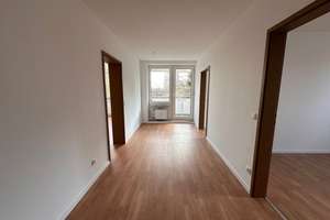 Geräumige 3-Zimmer-Wohnung mit Balkon in Nürnberg – Olivenweg 45, 90441 Hohe Marter, Nürnberg – Vorschaubild 2