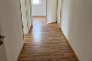 Wohnung mit Loggia in Zeisigwaldnähe -Chemnitz-Hilbersdorf – Trinitatisstraße 1, 9131 Hilbersdorf, Chemnitz – Vorschaubild 8