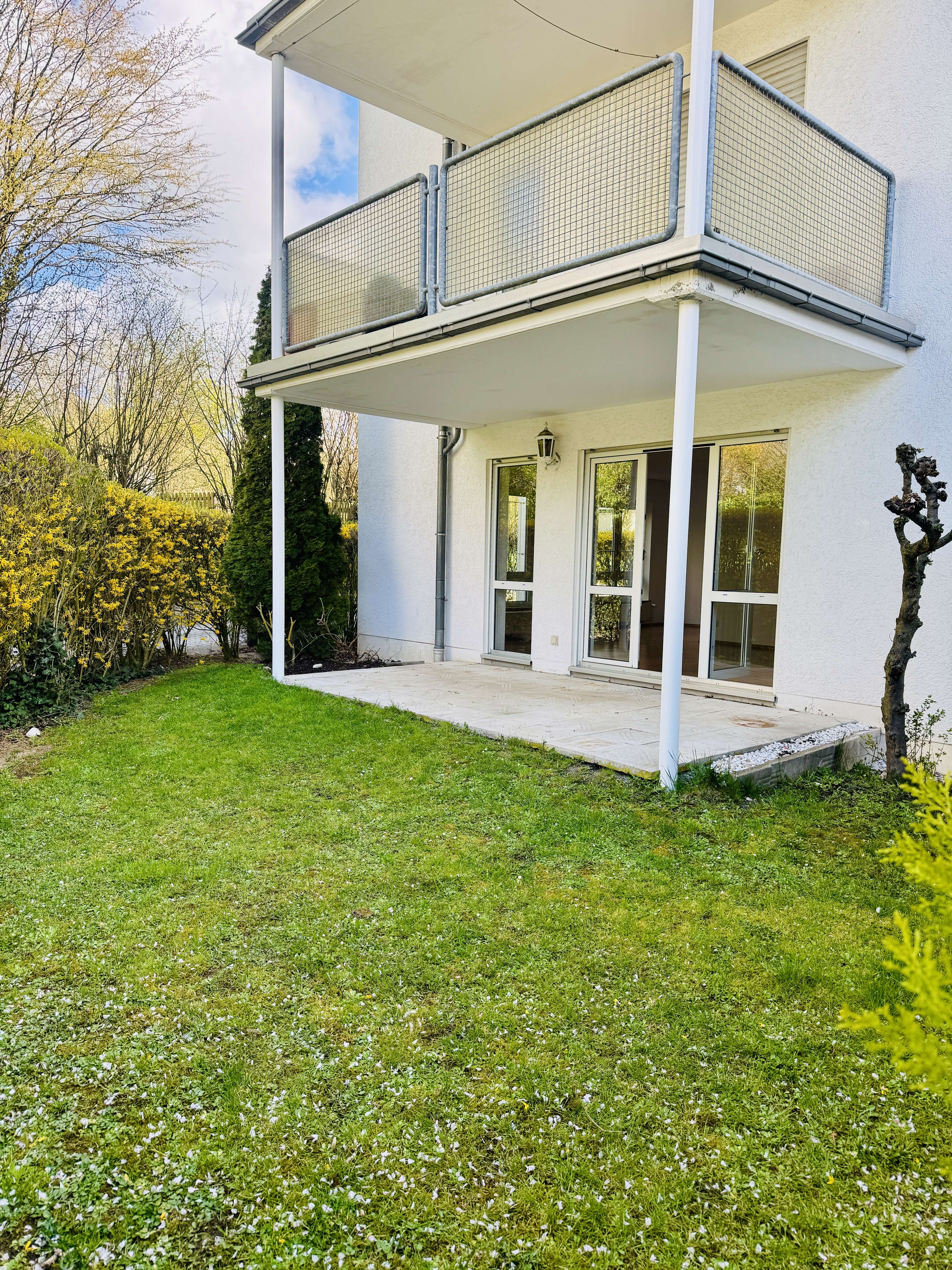 Attraktive3 Zimmer Maisonette-Wohnung mit Terrasse und Garten, Hochtaunuskreis – Bild 1