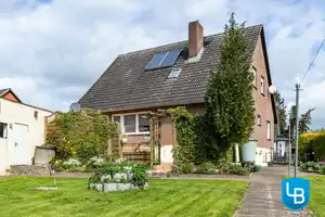 NEUER PREIS! Einfamilienhaus mit großzügigem Raumangebot und vielseitigen Nutzungsmöglichkeiten – Ostholstein (Kreis) – Vorschaubild 1