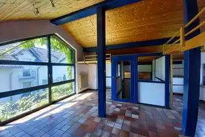 CITYHOUSE: Freistehendes Einfamilienhaus mit großem Grundstück, Außenpool, Sauna, Kamin und Garage – Rheinisch-Bergischer Kreis – Vorschaubild 6