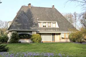 Rarität! Imposantes Einfamilienhaus mit parkähnlichem Gartengrundstück in Waldrandlage! – Die vollständige Adresse der Immobilie erhältst du vom Anbieter., 27777 Ganderkesee – Vorschaubild 2