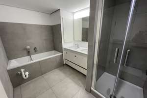 Hochwertig sanierte 3-Zimmer-Wohnung mit zwei Balkonen, Aufzug und Garagenstellplatz in Essen – 45133 Stadtwald, Essen – Vorschaubild 11