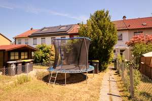Charmantes Reihenmittelhaus mit Garten, Garage und Blick auf die Achalm – Die vollständige Adresse der Immobilie erhältst du vom Anbieter., 72760 Reutlingen-Mitte, Reutlingen – Vorschaubild 11