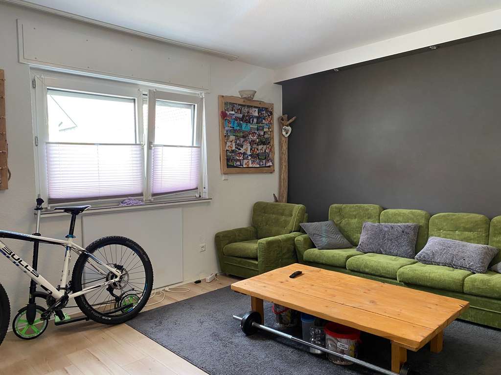 Immobilie in Linkenheim-Hochstetten - Zwei Wohnungen in einem Haus - Bild 2