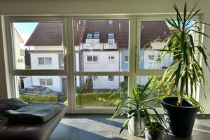Moderne 4-Zimmer-Wohnung mit großem Balkon und Tiefgaragenstellplatz in zentraler Lage – 72250 Freudenstadt – Vorschaubild 4