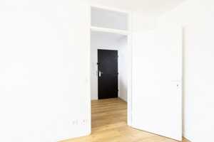 CHARMANTE 1-ZIMMER-WOHNUNG mit BALKON – ZENTRAL WOHNEN NAHE OLYMPIAPARK! – Lerchenauerstraße 5, 80809 München – Vorschaubild 7