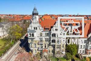 Einziehen & wohlfühlen: Renovierte 78 m² Dachgeschosswohnung