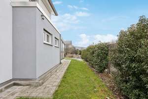 Zellingen: Niedrigenergiehaus 40Plus aus 2021 sucht neue Familie! Einziehen,  Wohlfühlen,  Fertig! – Die vollständige Adresse der Immobilie erhältst du vom Anbieter., 97225 Zellingen – Vorschaubild 18