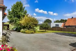 Gepflegtes Zweifamilienhaus mit mehreren Bauplätzen – Steinburg (Kreis) – Vorschaubild 2