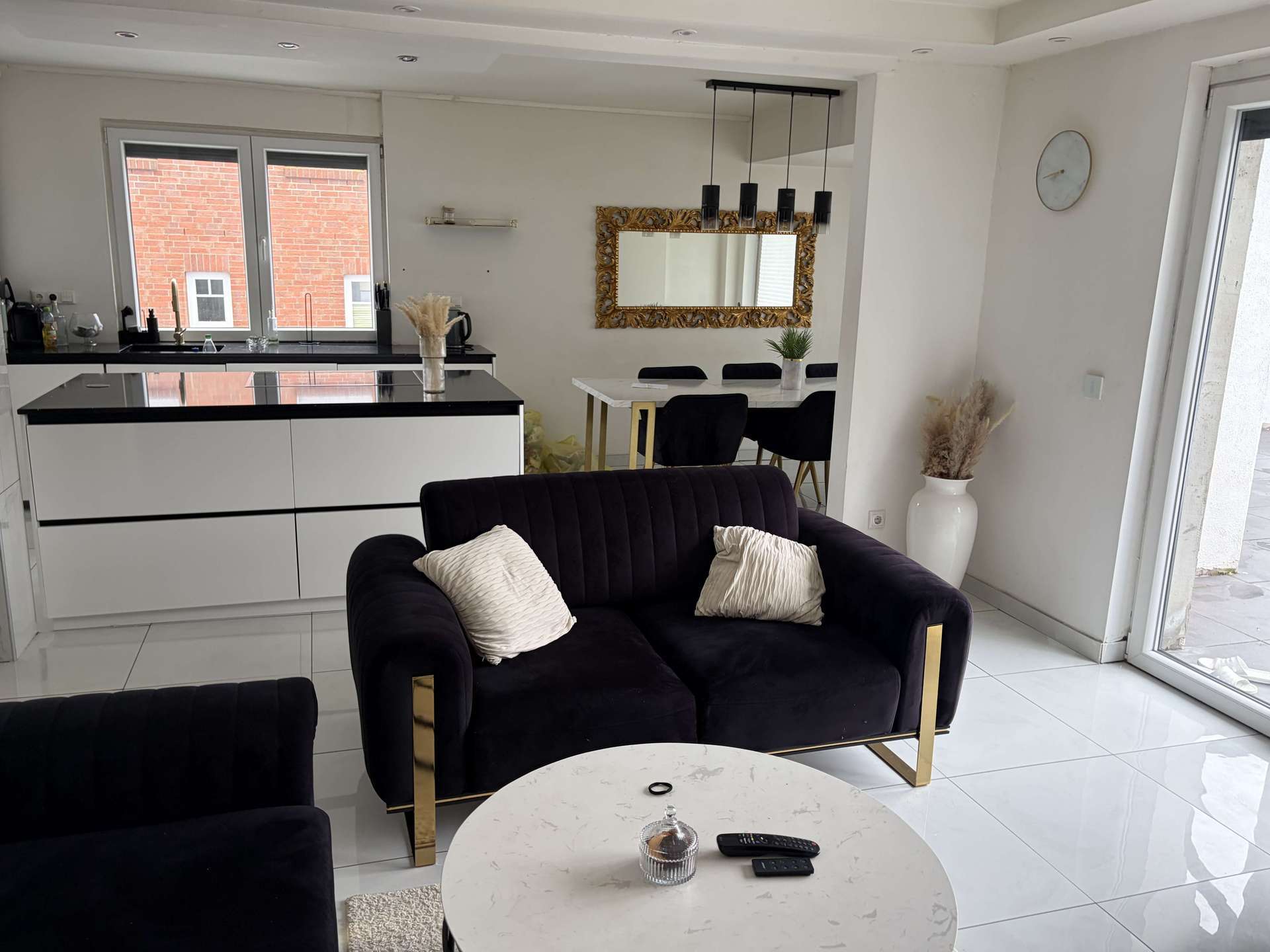 Immobilie in Osterrönfeld - Wohnhaus mit 6 Zimmern für die große Familie in beliebter Wohnlage nahe des NOK - Bild 3