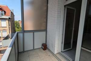 Altbau-Charme mit Fischgrätparkett & Balkon – Die vollständige Adresse der Immobilie erhältst du vom Anbieter., 70372 Kurpark, Stuttgart – Vorschaubild 4