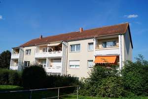 3-Raum-Wohnung mit Balkon – Mittelweg 18, 7381 Pößneck – Vorschaubild 1