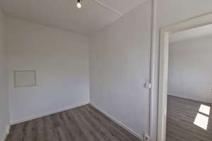 *Genieß den Sommer in deiner neuen Wohnung! 2 Zimmer mit EBK und Duschbad in der 2. Etage* – Wegastraße 12, 4205 Grünau-Nord, Leipzig – Vorschaubild 8