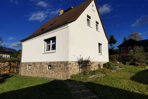 Charmantes Einfamilienhaus in ruhiger Lage – Die vollständige Adresse der Immobilie erhältst du vom Anbieter., 8228 Rodewisch – Vorschaubild 1