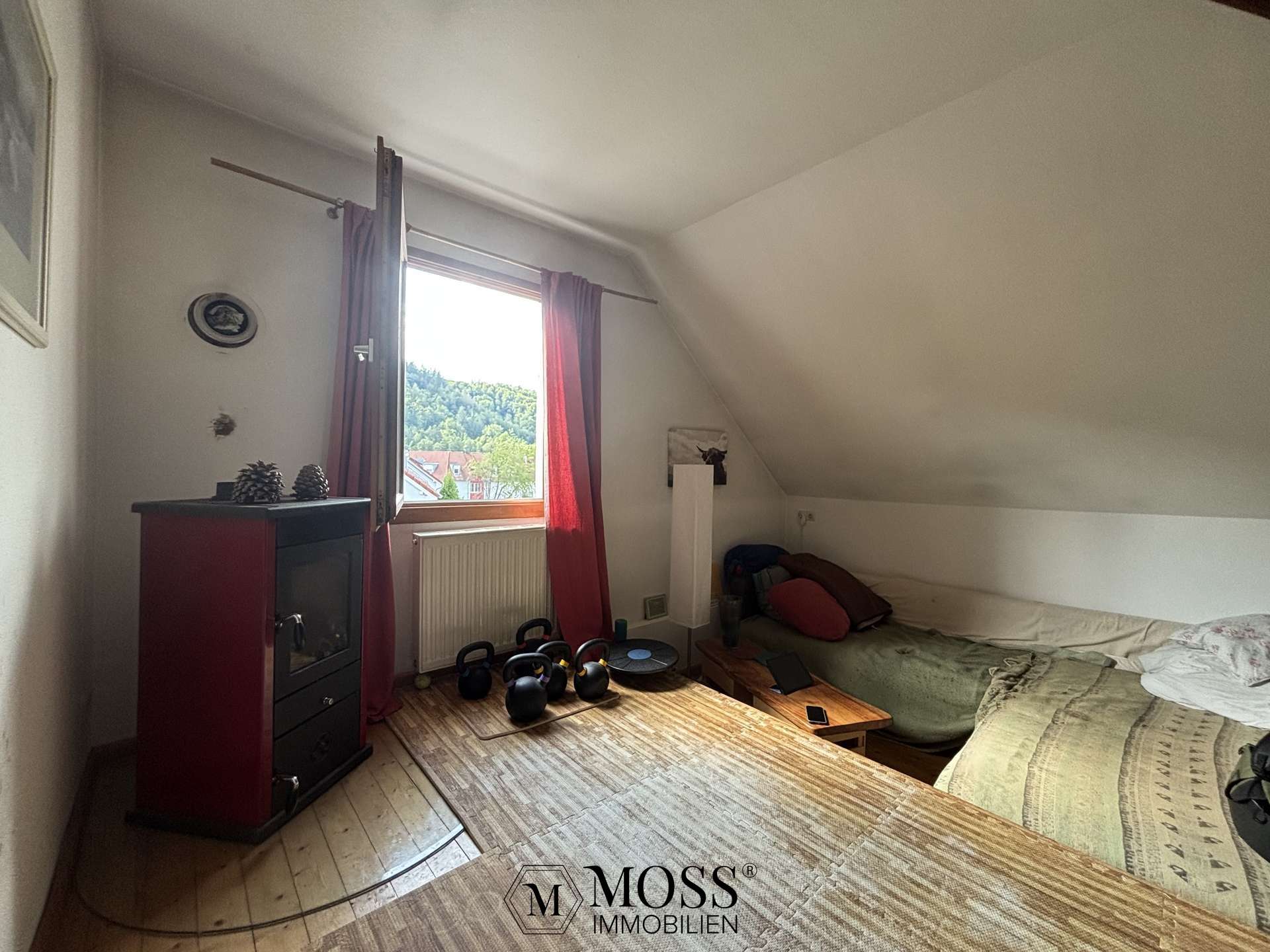 Immobilie in Schopfheim - Mehrfamilienhaus mit 511 m2 Wohn-/Nutzfläche und grossem Grundstück 878m2 - Bild 2