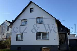 Top gelegenes Zweifamilienhaus mit tollem Garten - Wohnen & Gestalten nach eigenen Vorstellungen! – Die vollständige Adresse der Immobilie erhältst du vom Anbieter., 35452 Heuchelheim – Vorschaubild 1