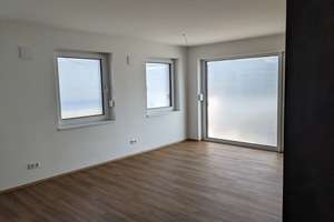 3-Zimmer-Wohnung mit großer Terrasse und Garten zu vermieten – Rudolf-Vogt-Straße 6a, 93053 Galgenberg, Regensburg – Vorschaubild 3