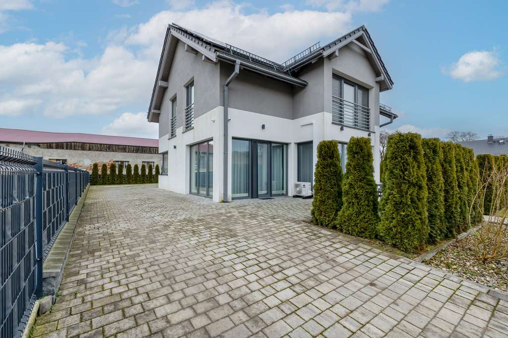 Immobilie in Zirchow - Modernes Einfamilienhaus mit 10kW PV Anlage und Waermepumpe - Bild 1