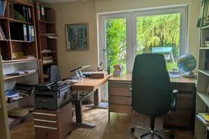 Großzügige möblierte Bungalow Wohnung (ca. 260 m²) mit Garten, Sauna & separater Einliegerwohnung –  – Rotdornweg 28, 53177 Heiderhof, Bonn – Vorschaubild 17