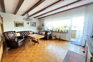 Geräumiges Wohnhaus für 2 Parteien in ruhiger Lage von Rödermark-Urberach! – Offenbach (Kreis) – Vorschaubild 6