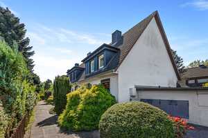 Reihenendhaus mit Garage und Garten in ruhiger Wohnlage von Alt-Rahlstedt! – Hamburg – Vorschaubild 2