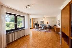 Rarität im Regensburger Stadtsüden: Wohn-/Mehrfamilienhaus auf sonnigem Südwest-Grundstück – Die vollständige Adresse der Immobilie erhältst du vom Anbieter., 93051 Kumpfmühl-Ziegetsdorf-Neuprüll, Regensburg – Vorschaubild 5