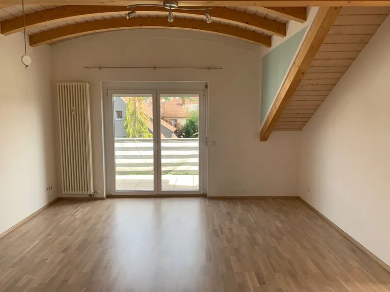 3BR Penthouse – Böblingen – Garage and Balcony