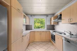 Großzügige 5-Zimmer-Wohnung mit Balkon, Garage – 93057 Reinhausen, Regensburg – Vorschaubild 14