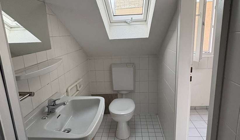 21 m² Dachgeschosswohnung mitten in der City - Foto 3