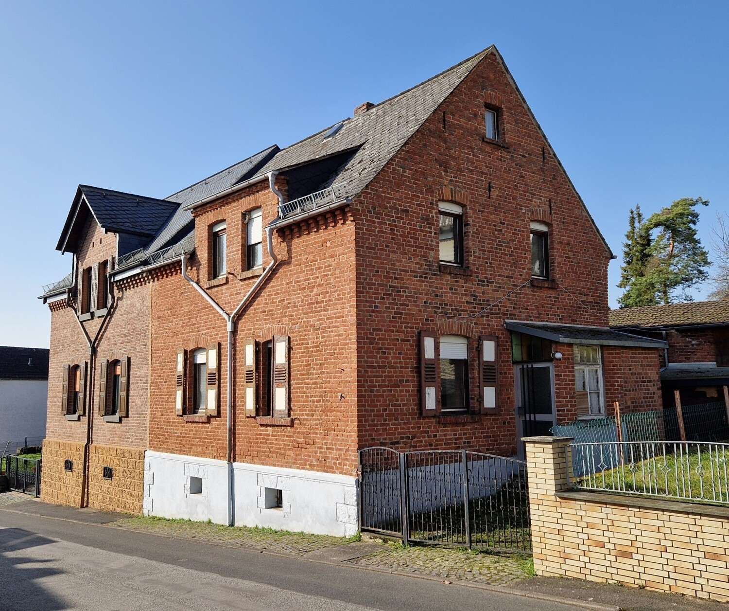 Limburg-Ahlbach. Charmante DHH ca. 1930. Sanierungsbedürftig., Limburg Weilburg Kreis – Bild 2