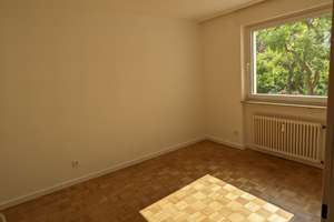 Sehr ruhig gelegene 3-Zi.-Wohnung mit Balkon in Frankfurt am Main - Nähe Hügelstraße – Die vollständige Adresse der Immobilie erhältst du vom Anbieter., 60433 Dornbusch, Frankfurt am Main – Vorschaubild 5