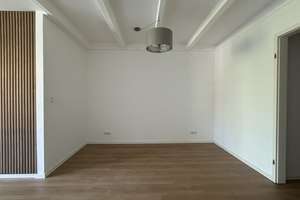 Individuelle Maisonette-Wohnung mit Balkon und TG-Stellplatz – Frohmestraße 68b, 22459 Schnelsen, Hamburg – Vorschaubild 3