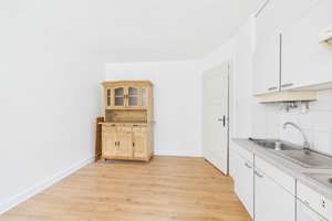 Helle 1,5-Zimmer-Wohnung mit Einbauküche – frisch renoviert! – Varresbecker Straße 31, 42115 Elberfeld West, Wuppertal – Vorschaubild 3