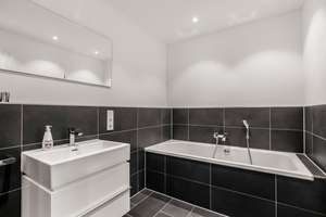 Townhouse mit Kamin & zwei Sonnenterrassen- stilvoll wohnen nahe Hamburg – Die vollständige Adresse der Immobilie erhältst du vom Anbieter., 22848 Norderstedt – Vorschaubild 14